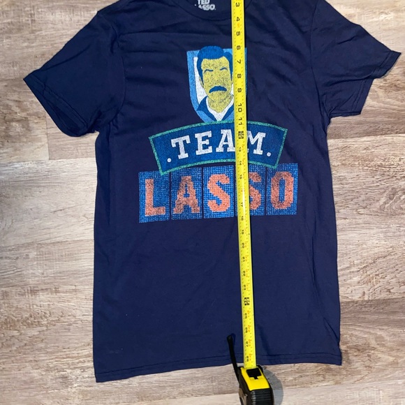 Ted Lasso Team Lasso Men’s Navy T-Shirt size S (V) - Picture 3 of 5
